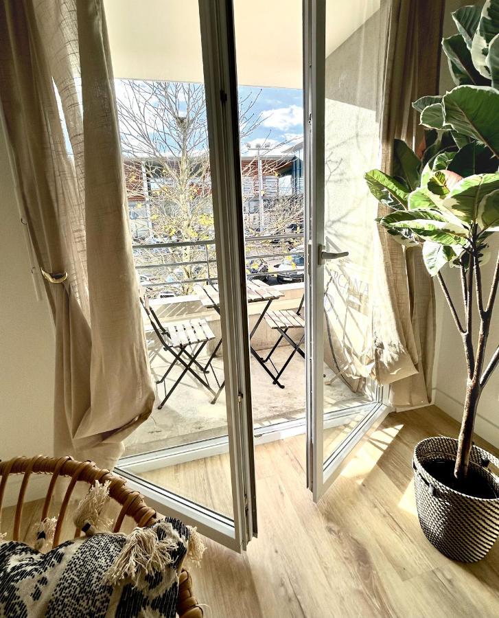 Modern 1 Bdr + Balcony + Free Parking + Ac + Pool Apartman L'Isle-d'Abeau Kültér fotó